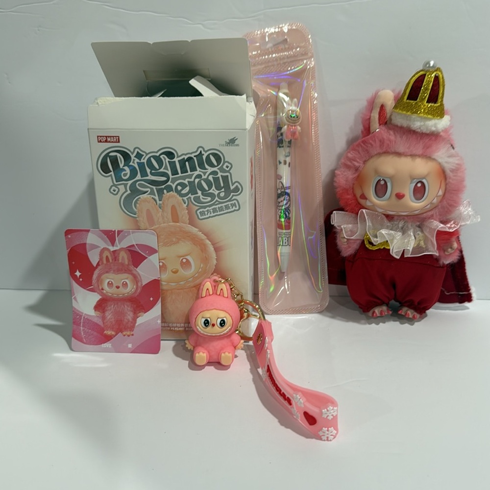 Labubu (Love): Pink and Red with a Queen outfit and Crown, Keychain, and a Pen
